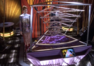 Illustration for article titled Star Trek: DS9 played the most dangerously idiotic game in the galaxy